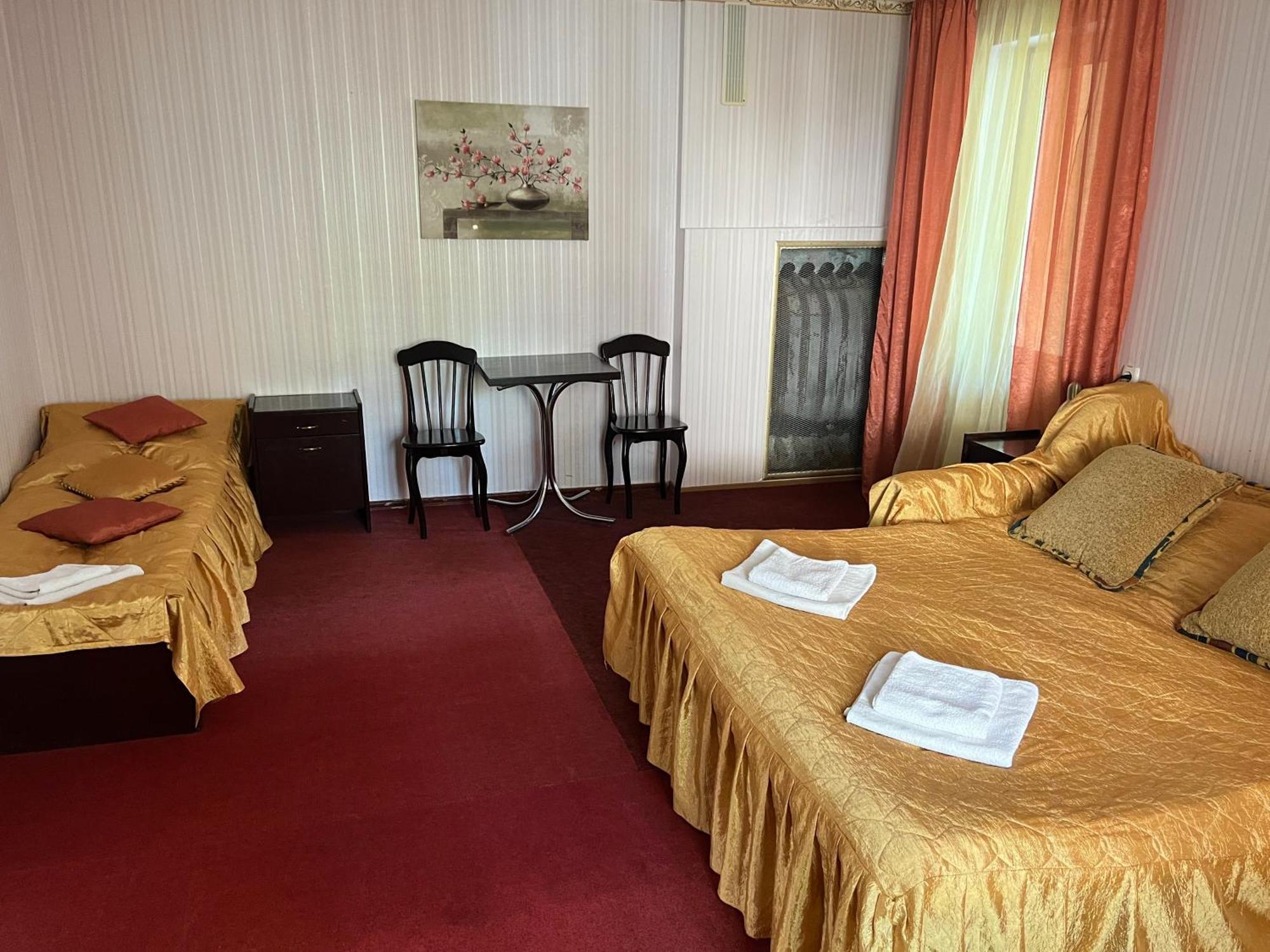 Fastov Dibrova Club旅馆 外观 照片