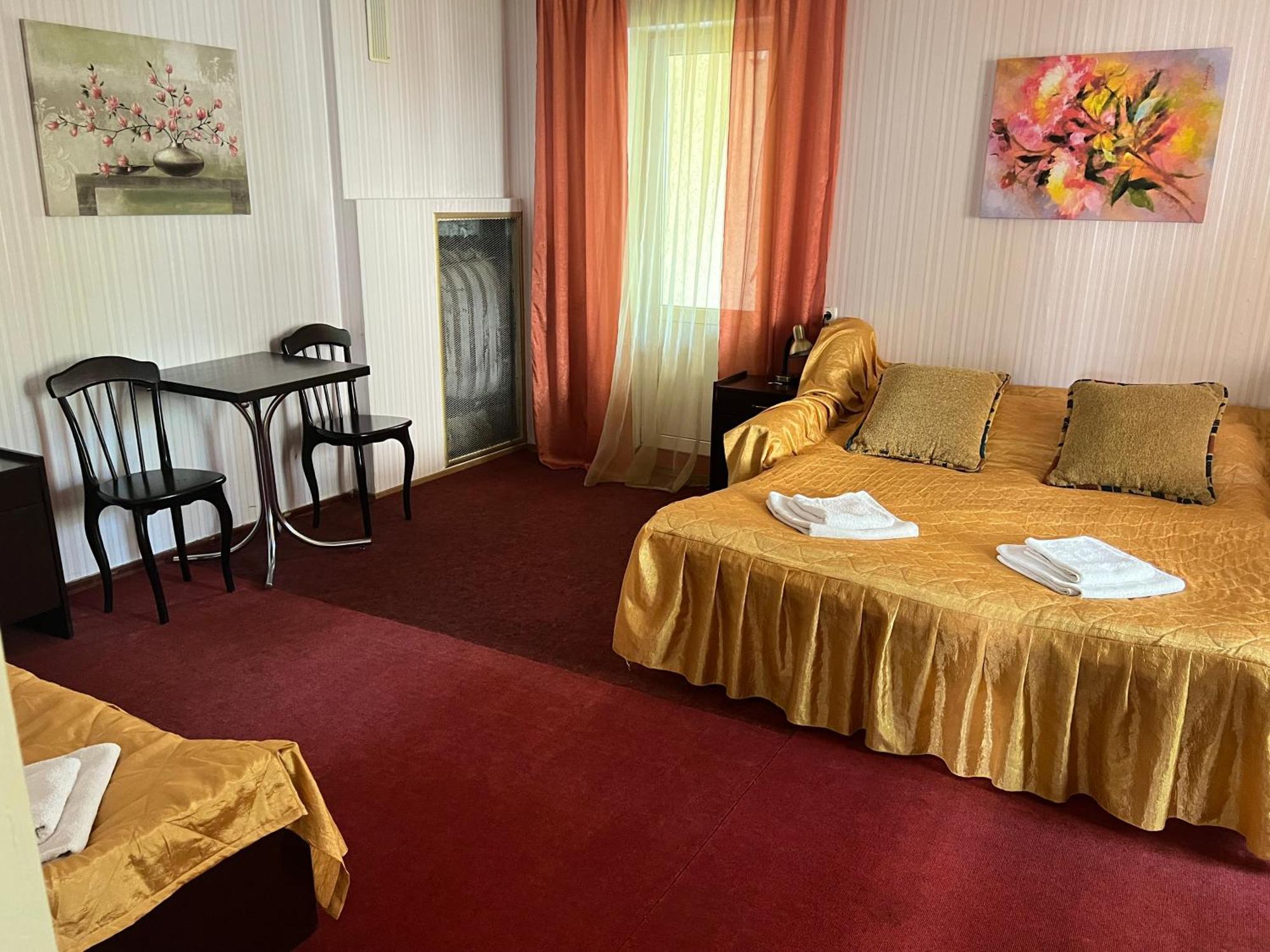 Fastov Dibrova Club旅馆 外观 照片